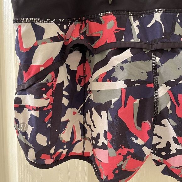 Lululemon Speed Shorts Camo Pop Bumble Berry 2.5" Inseam Women's Size 6 - Picture 13 of 14